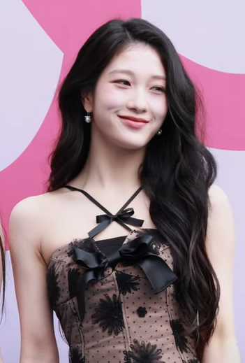 Former fromis_9 member Lee Seo Yeon to debut as a solo artist under H1GHR MUSIC