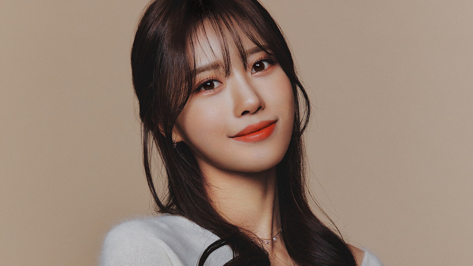 Lee Mijoo Announces Departure from Antenna After Four Years.